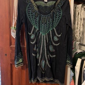 long sleeve tunic with peacock pattern